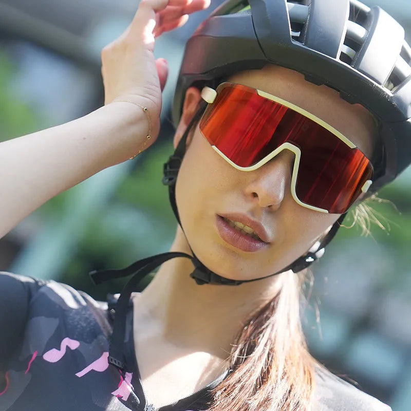 ULAC Neo Vue HOKO Off White / Rally Red Photochromic